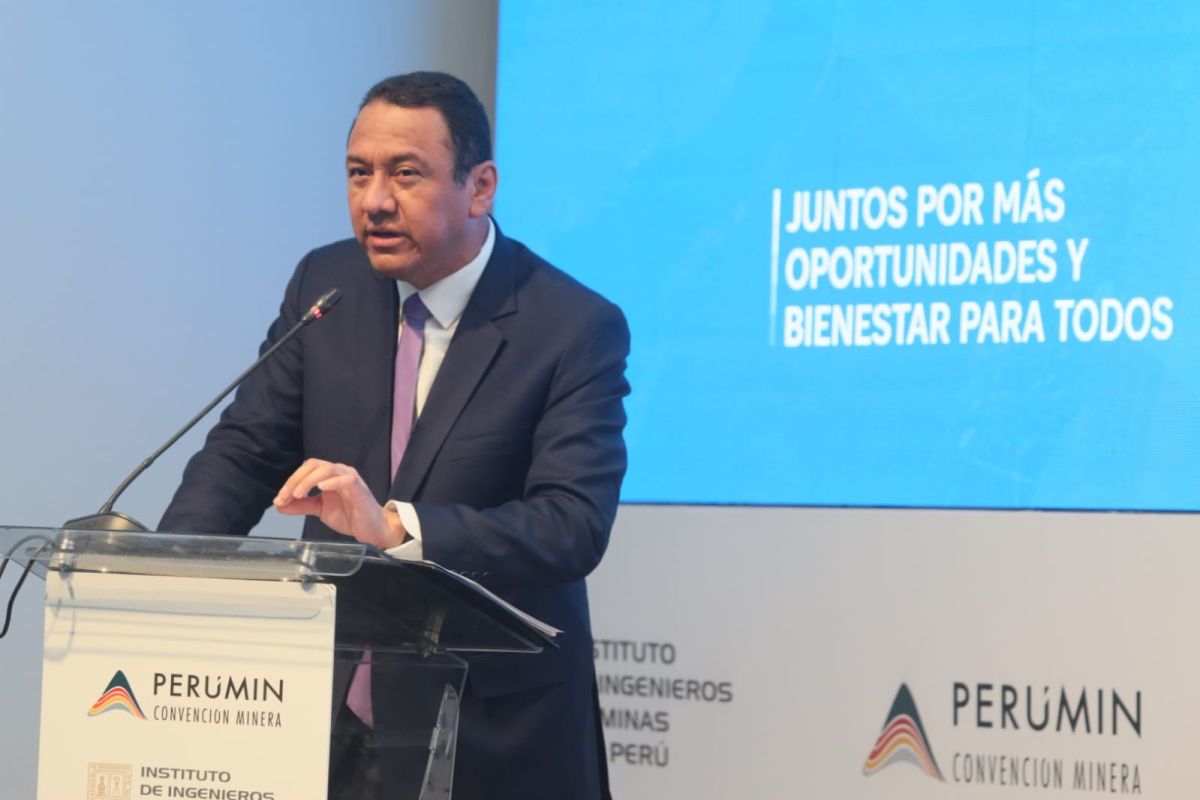 Ángel Manero Perumin