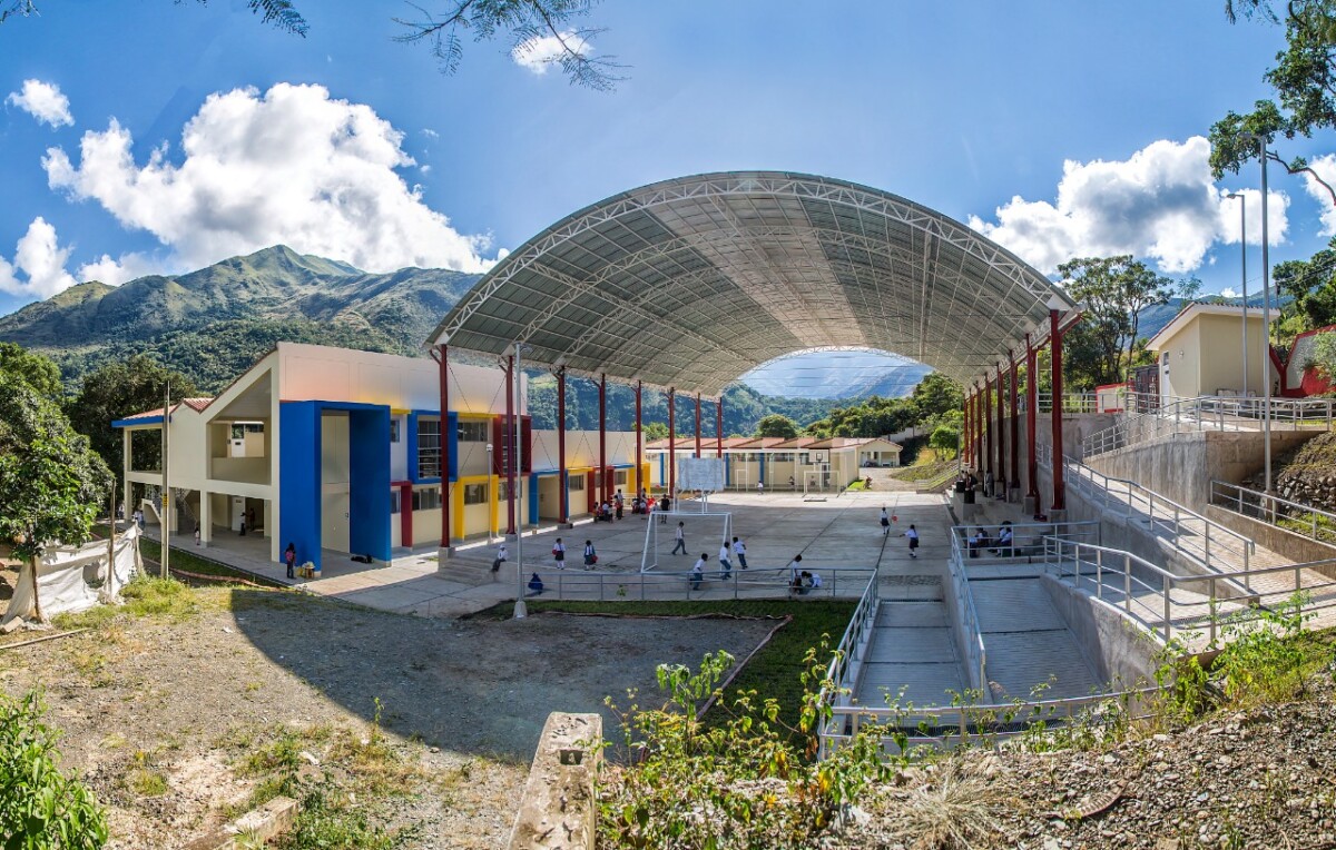 COLEGIOS E INFRAESTRUCTURA_004