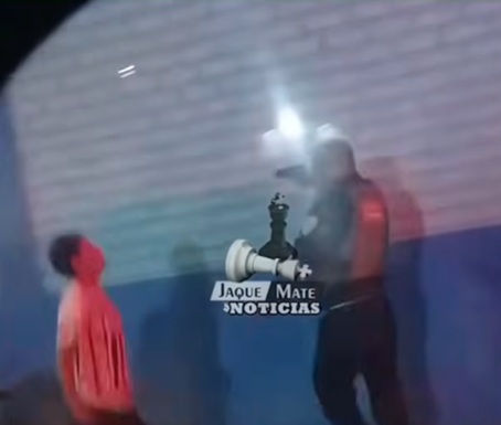 Policía matón