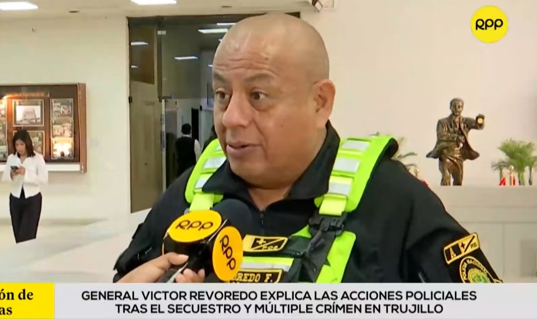 Víctor Revoredo