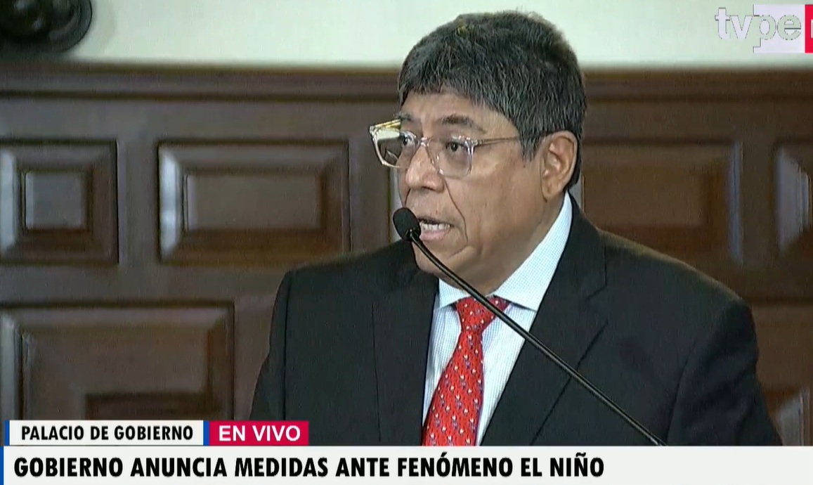Elmer Cuba en Palacio de Gobierno